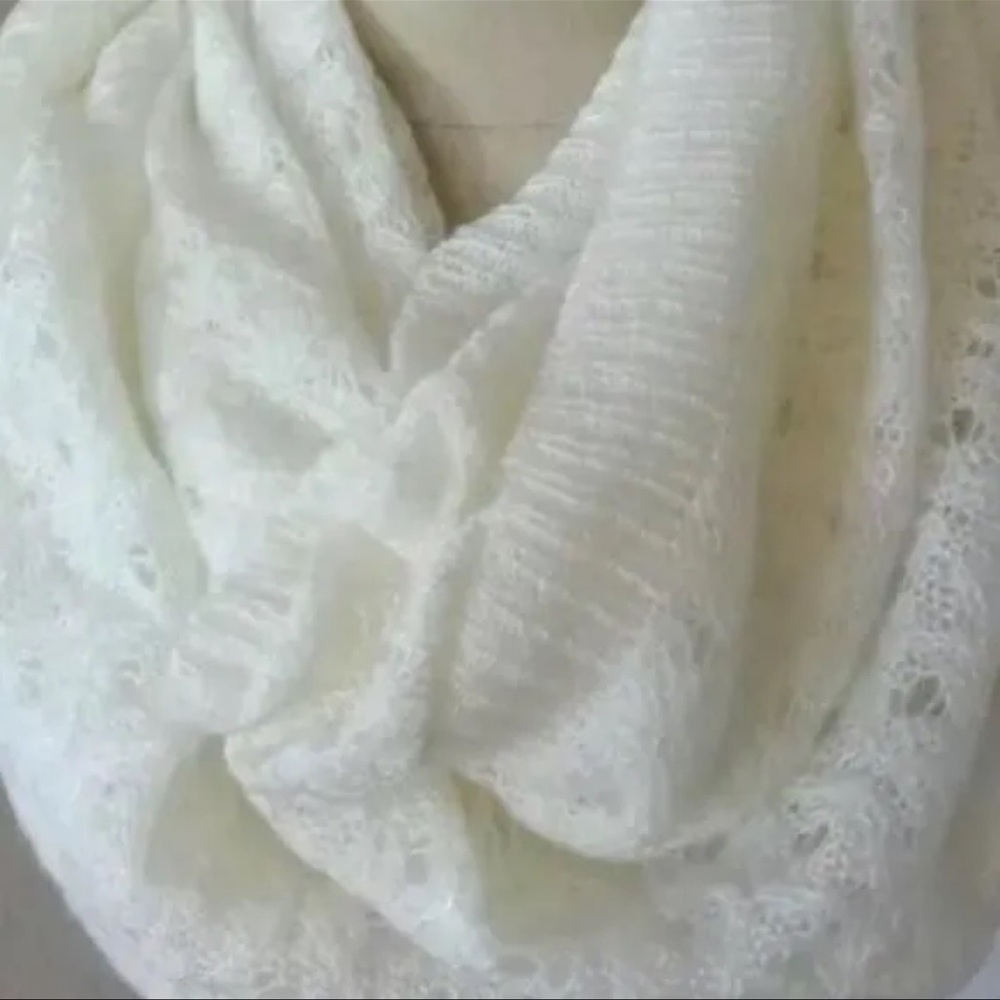 H&M Divided Soft Pointelle Knit White Cream Buttery Soft Infinity Scarf - Picture 8 of 11